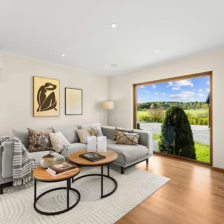 Appartement House With Outdoor Areas As