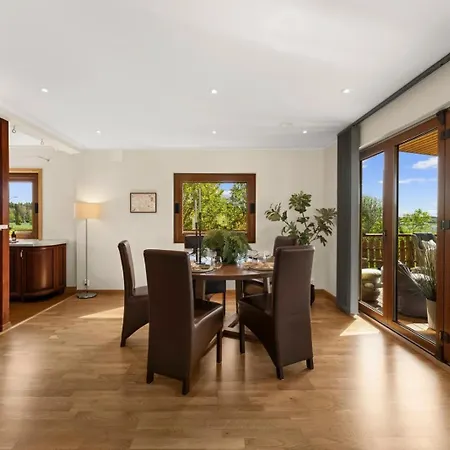 House With Outdoor Areas *