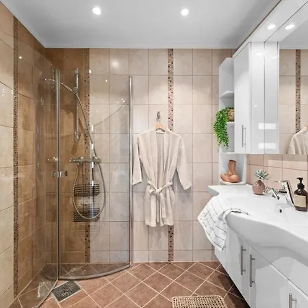 Апартаменты House With Outdoor Areas As