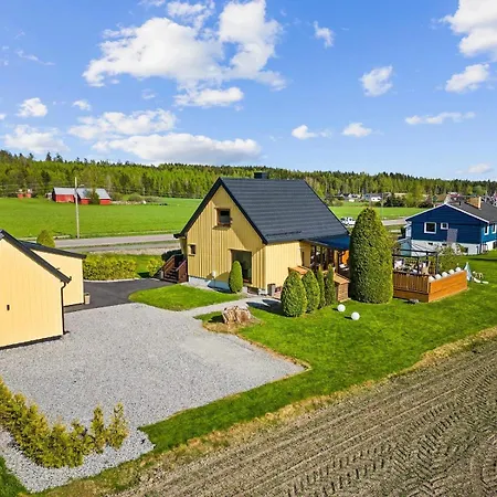 Апартаменты House With Outdoor Areas