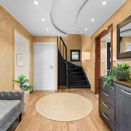 House With Outdoor Areas