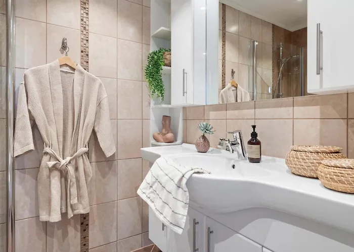 House With Outdoor Areas Lägenhet *